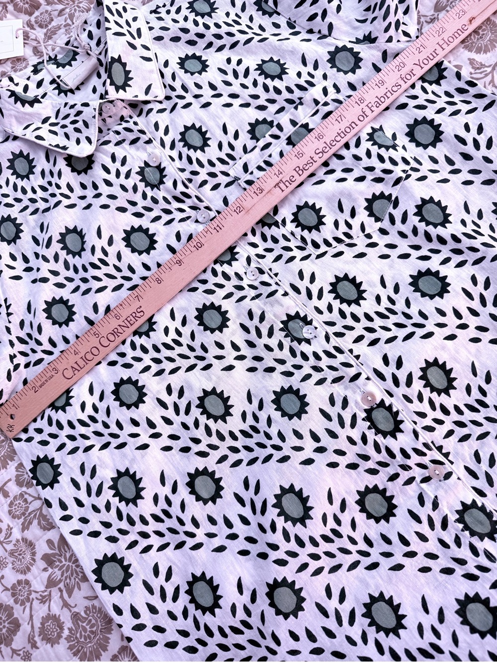 Julia Amory Husband Shirt 100% Cotton Sage White Block Print Coastal Chic NWT M - Picture 10 of 12
